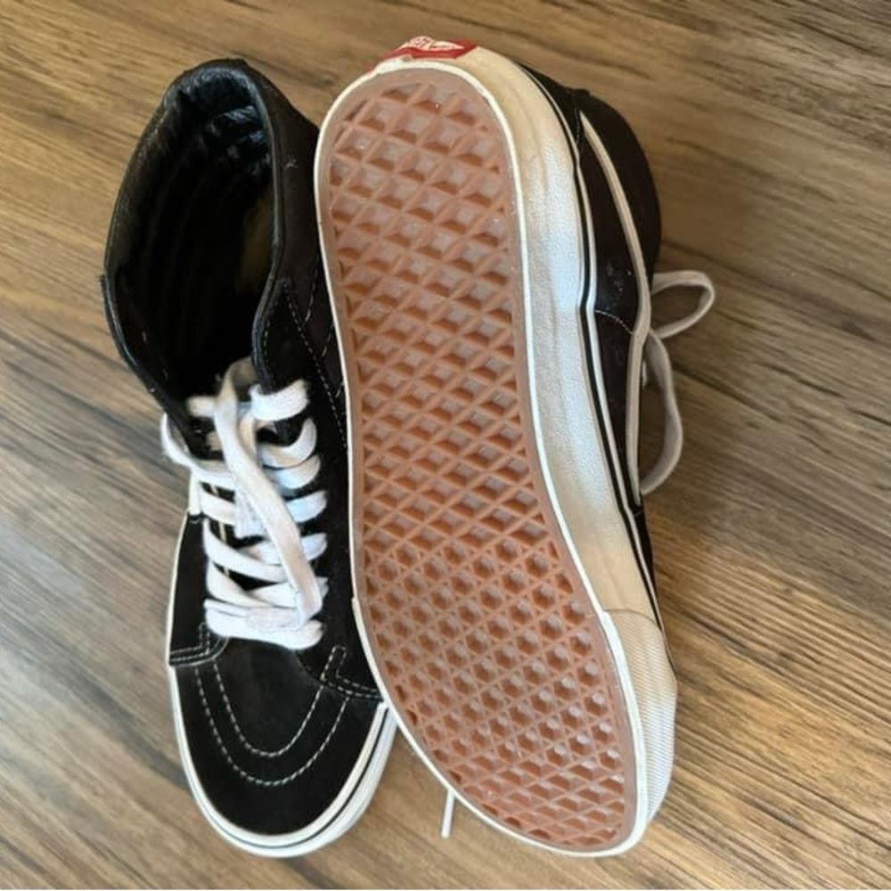 NWOB Women’s Vans 9.5 W